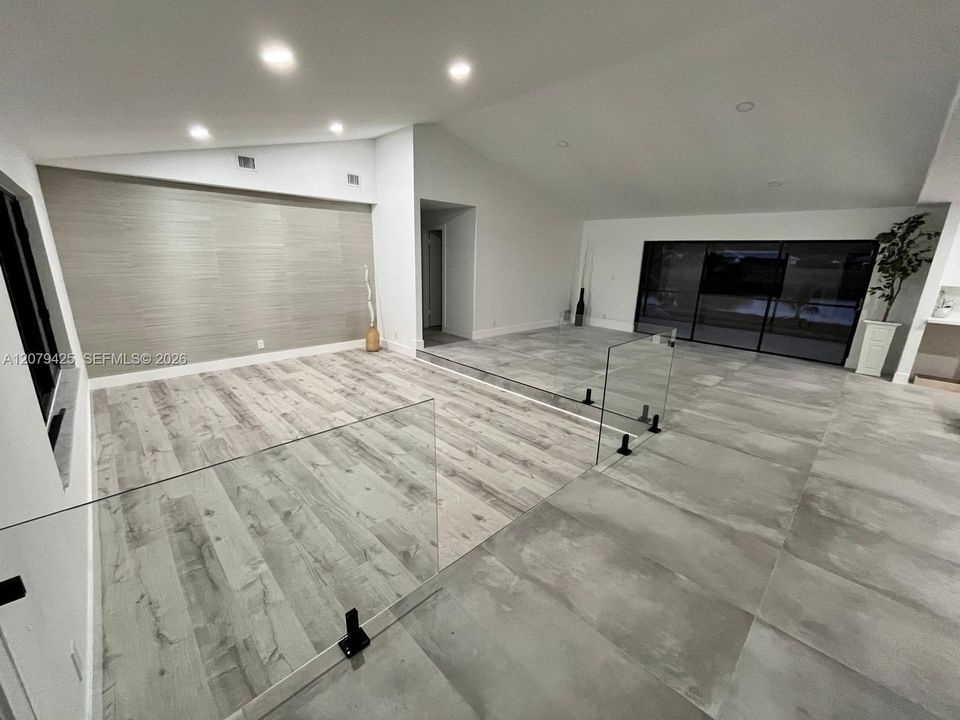 En Renta: $6,500 (0 camas, 2 baños, 2026 Pies cuadrados)