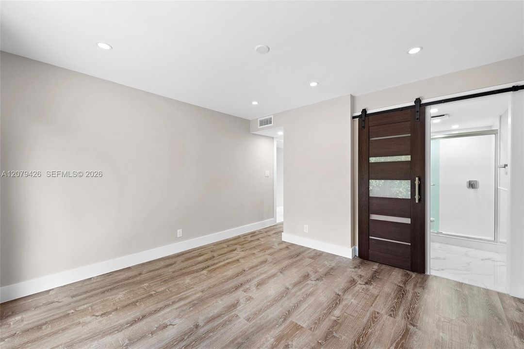 В аренду: $2,950 (2 спален, 2 ванн, 952 Квадратных фут)