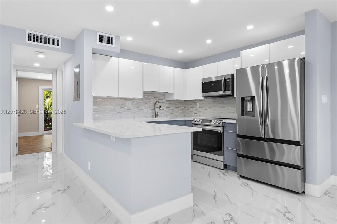 В аренду: $2,950 (2 спален, 2 ванн, 952 Квадратных фут)