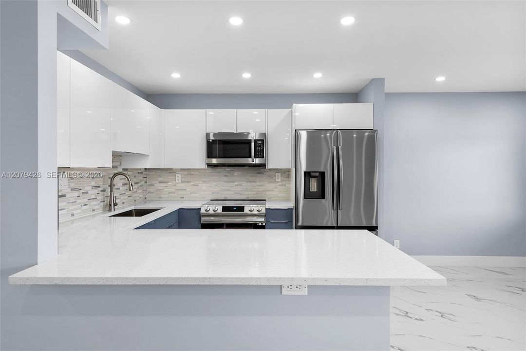 В аренду: $2,950 (2 спален, 2 ванн, 952 Квадратных фут)