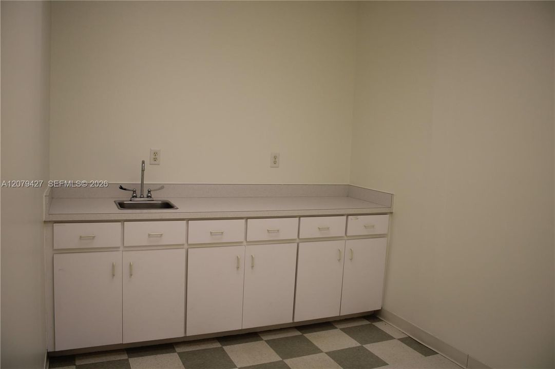 For Rent: $2,650 (0 beds, 0 baths, 0 Square Feet)
