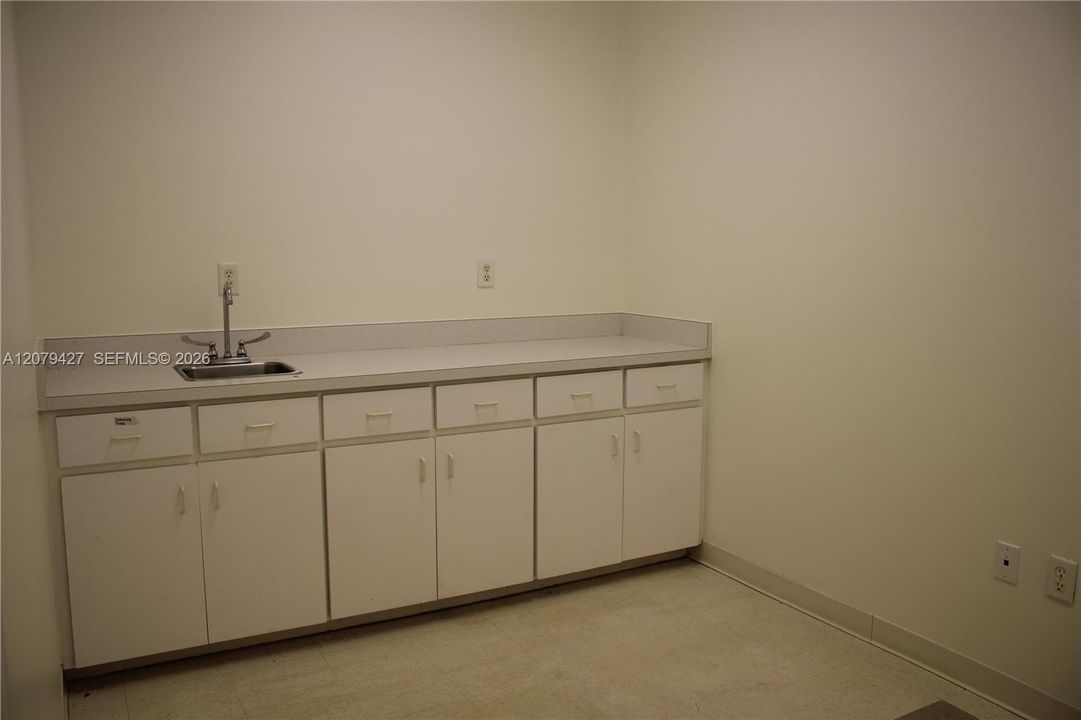 For Rent: $2,650 (0 beds, 0 baths, 0 Square Feet)