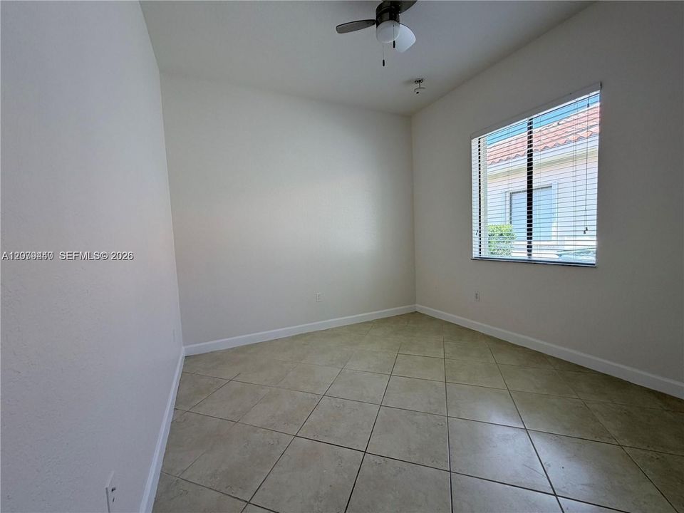 For Sale: $910,000 (5 beds, 4 baths, 3061 Square Feet)
