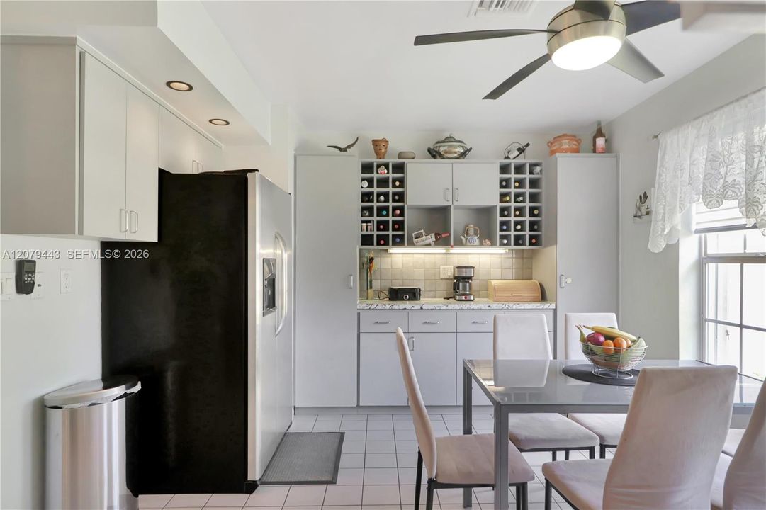 En Venta: $410,000 (3 camas, 2 baños, 1488 Pies cuadrados)