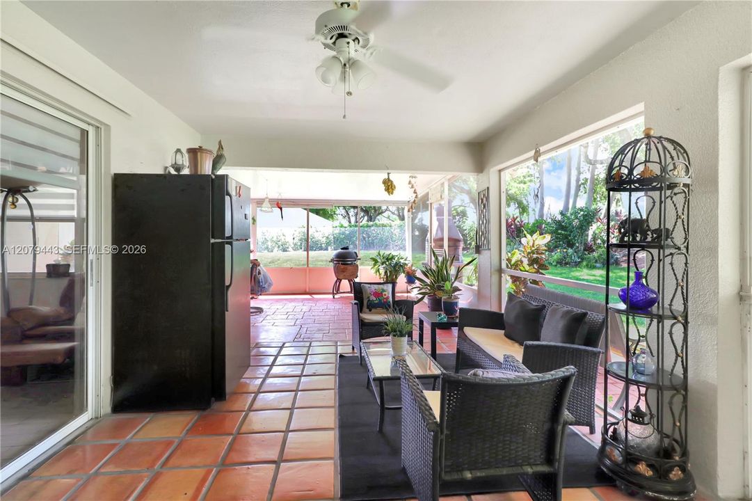 En Venta: $410,000 (3 camas, 2 baños, 1488 Pies cuadrados)