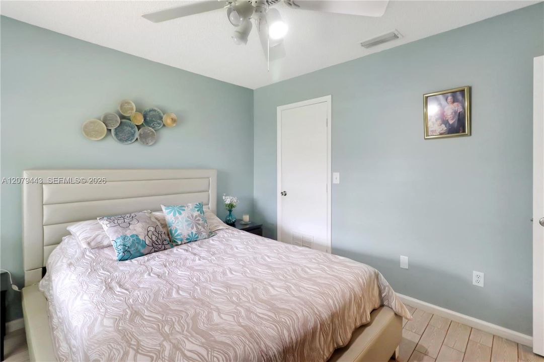 En Venta: $410,000 (3 camas, 2 baños, 1488 Pies cuadrados)