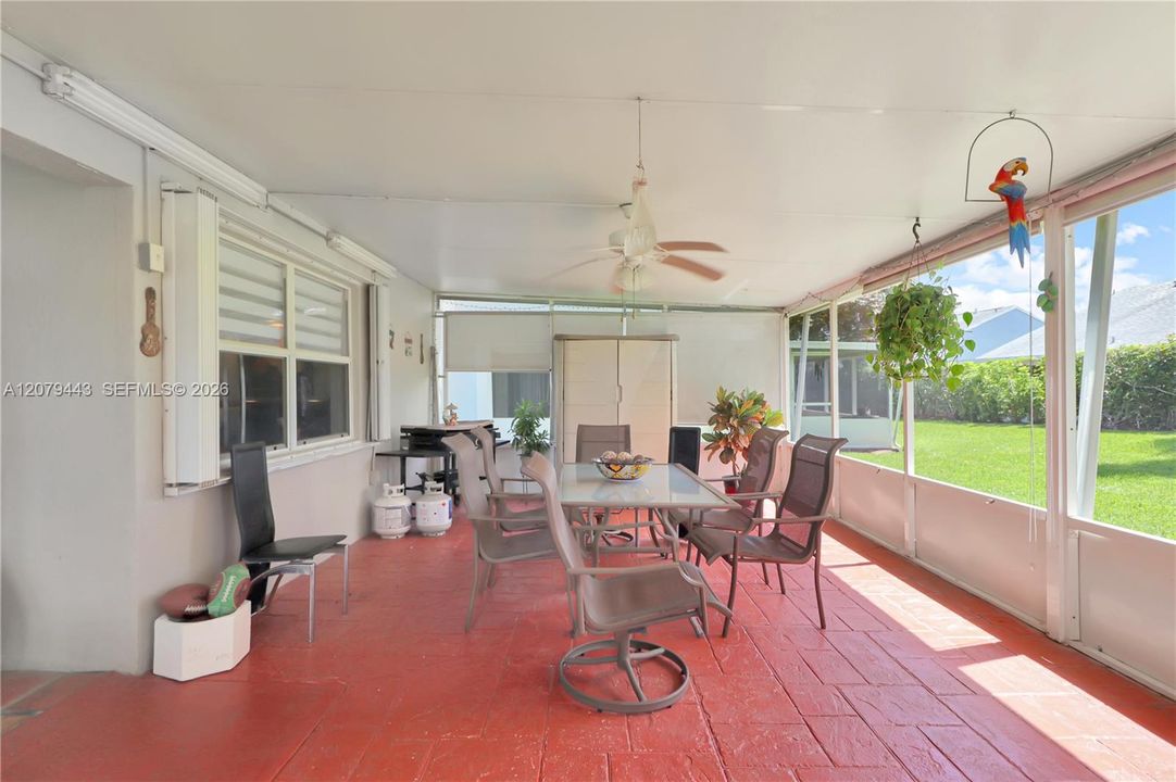 En Venta: $410,000 (3 camas, 2 baños, 1488 Pies cuadrados)