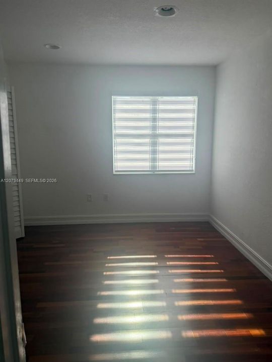 For Rent: $4,200 (4 beds, 2 baths, 2416 Square Feet)