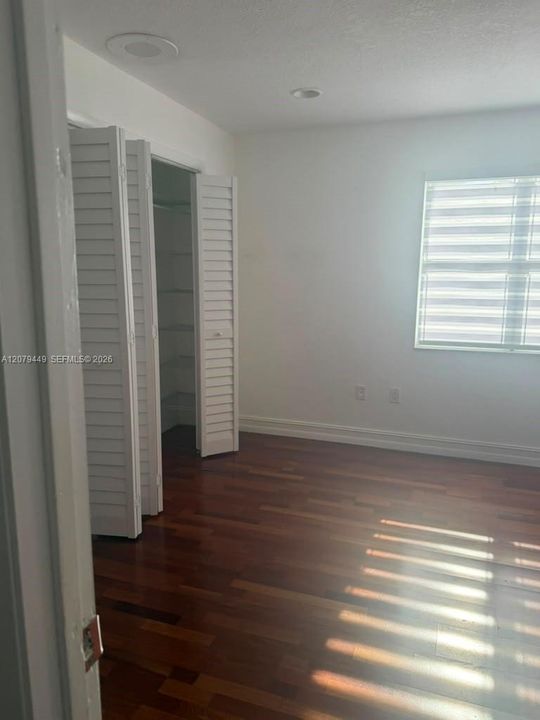 For Rent: $4,200 (4 beds, 2 baths, 2416 Square Feet)