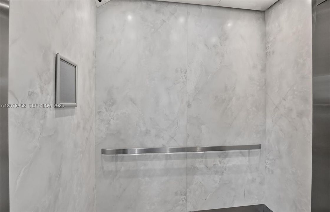 На продажу: $115,000 (1 спален, 1 ванн, 1062 Квадратных фут)