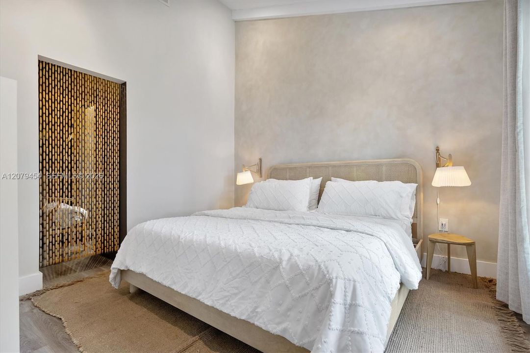 For Rent: $8,500 (3 beds, 2 baths, 1225 Square Feet)