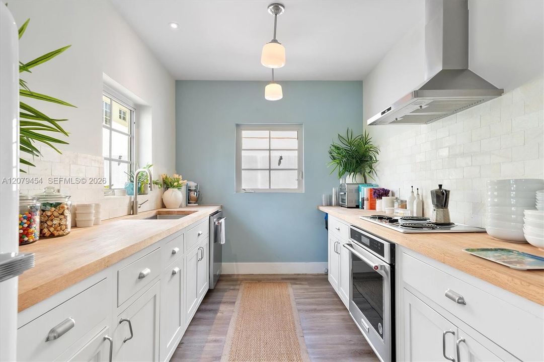 For Rent: $8,500 (3 beds, 2 baths, 1225 Square Feet)