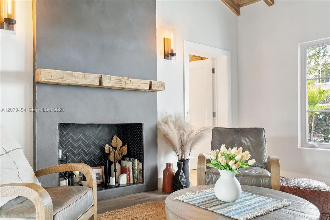 For Rent: $8,500 (3 beds, 2 baths, 1225 Square Feet)