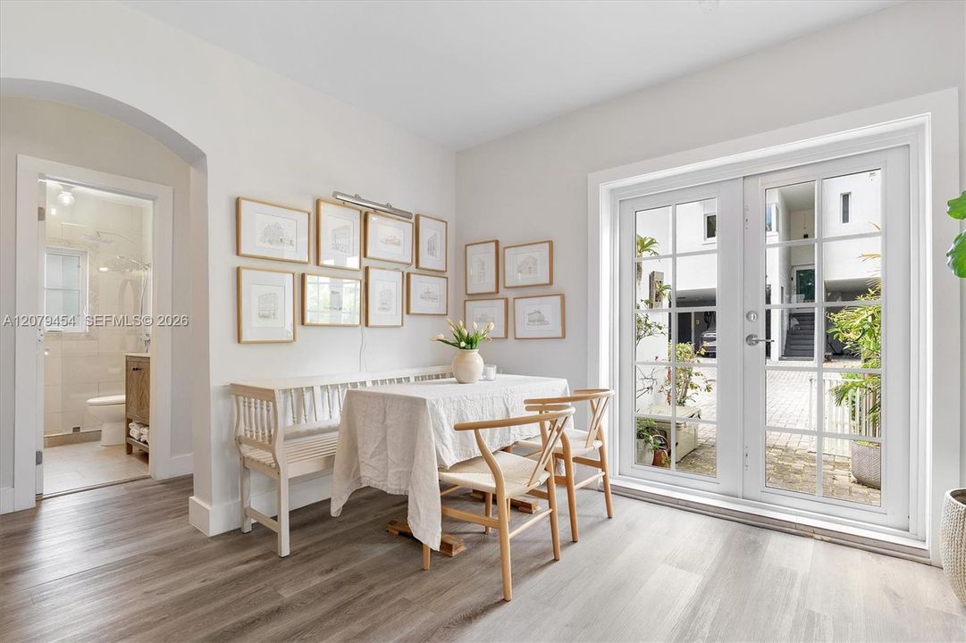 For Rent: $8,500 (3 beds, 2 baths, 1225 Square Feet)