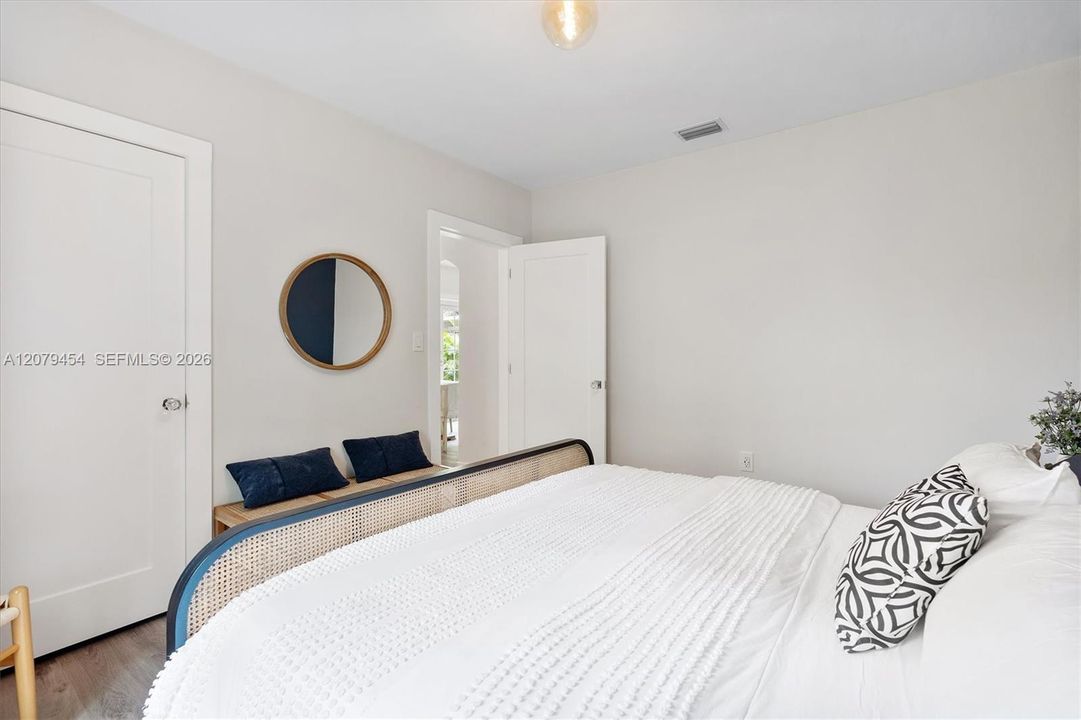 For Rent: $8,500 (3 beds, 2 baths, 1225 Square Feet)