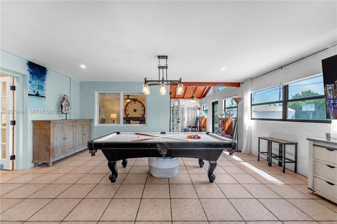 GREAT ROOM OR REC ROOM. ENDLESS POSSIBILITIES