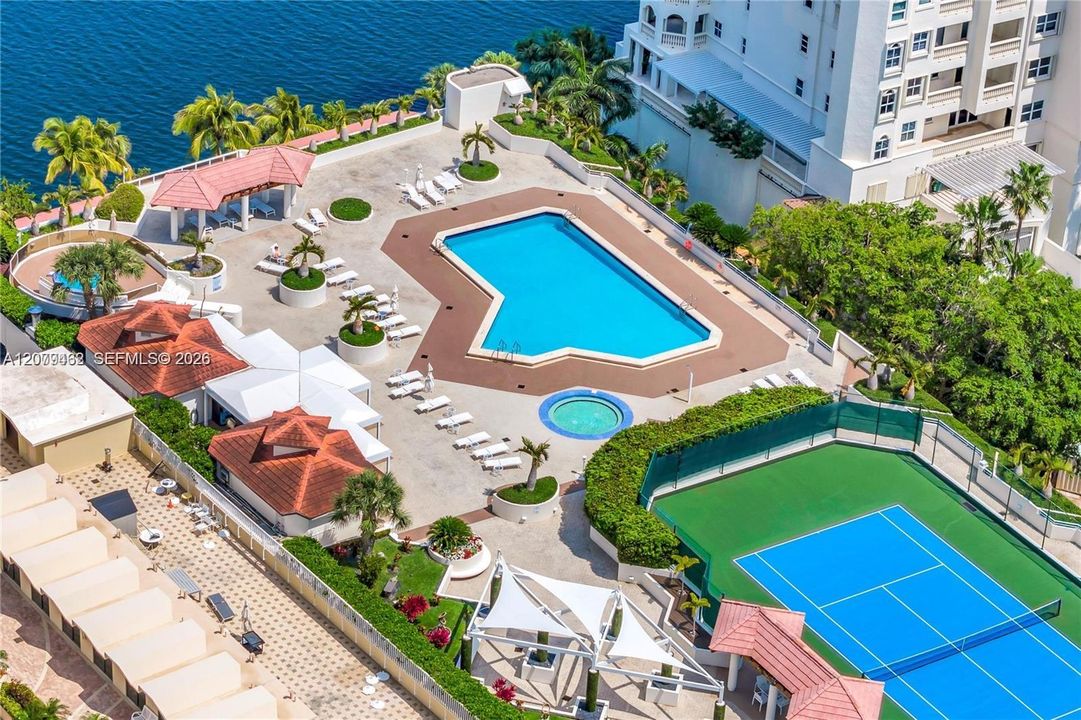 На продажу: $1,790,000 (3 спален, 3 ванн, 3010 Квадратных фут)