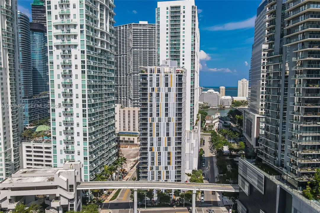 For Sale: $520,000 (2 beds, 2 baths, 1086 Square Feet)
