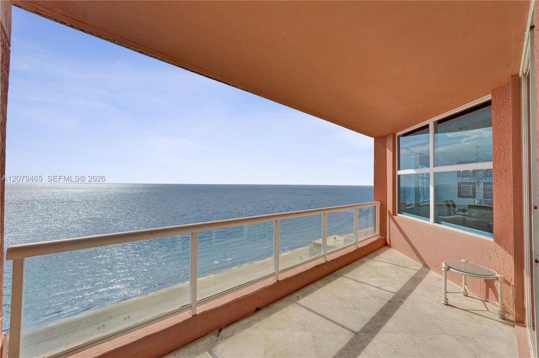 For Sale: $1,999,500 (3 beds, 2 baths, 2623 Square Feet)
