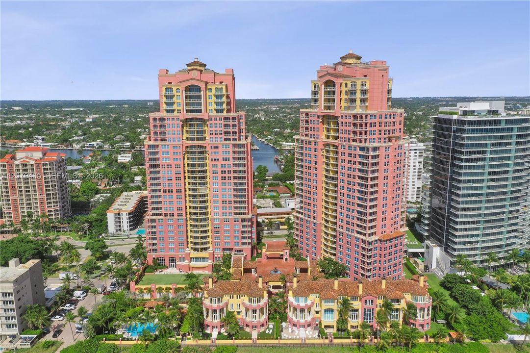 For Sale: $1,999,500 (3 beds, 2 baths, 2623 Square Feet)