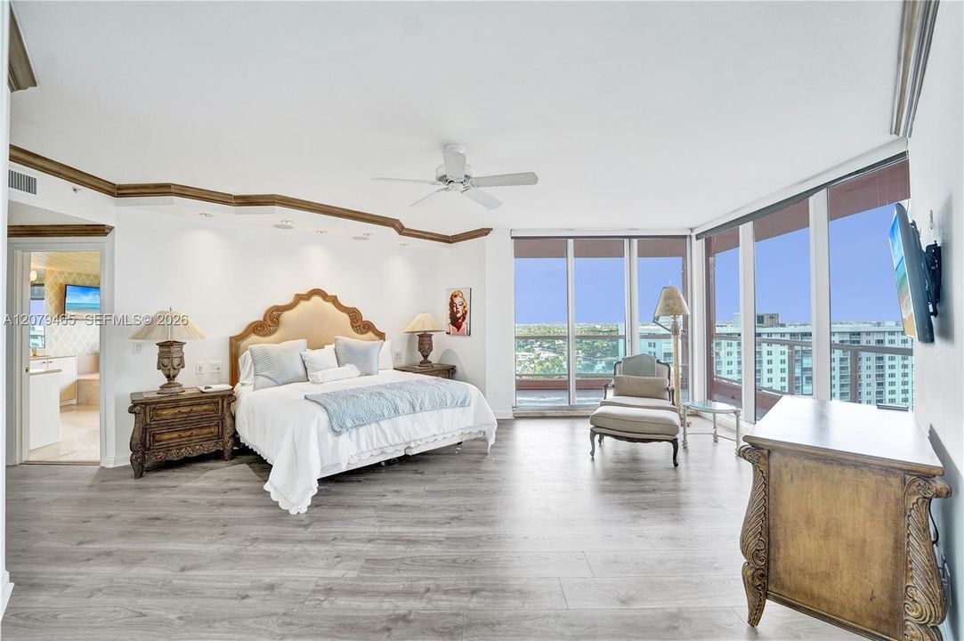 For Sale: $1,999,500 (3 beds, 2 baths, 2623 Square Feet)