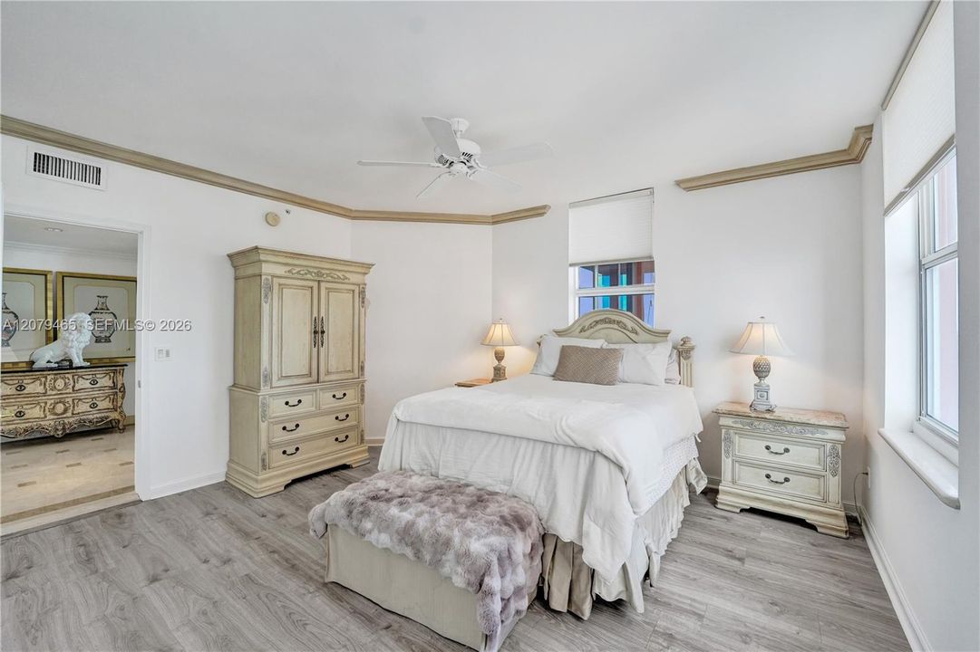 For Sale: $1,999,500 (3 beds, 2 baths, 2623 Square Feet)
