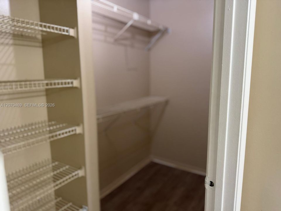 For Rent: $1,425 (1 beds, 1 baths, 600 Square Feet)