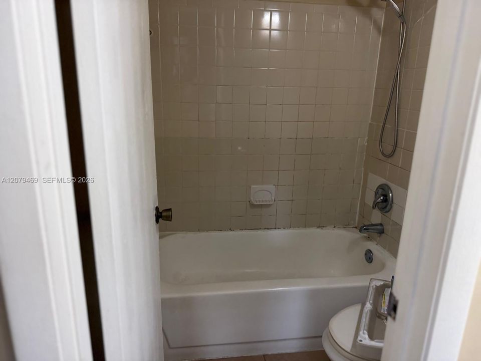 For Rent: $1,425 (1 beds, 1 baths, 600 Square Feet)