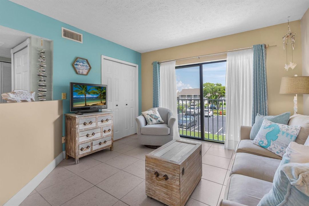 3209-S-Lakeview-Circle-202-HigMedia-030