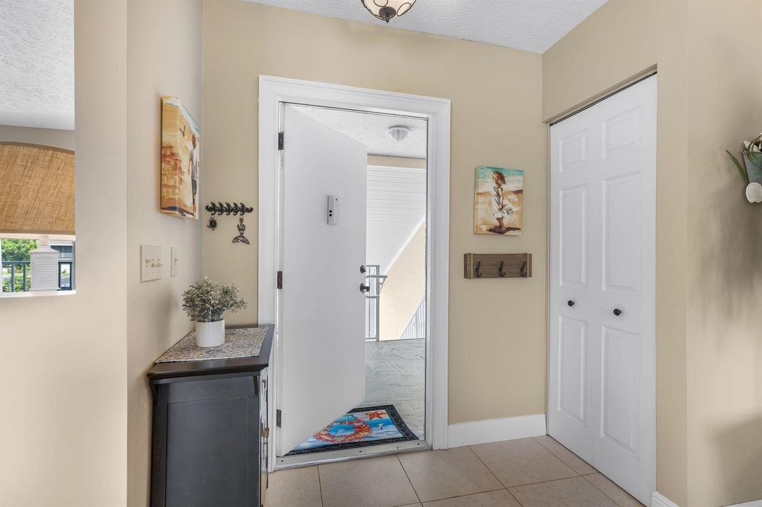 3209-S-Lakeview-Circle-202-HigMedia-020
