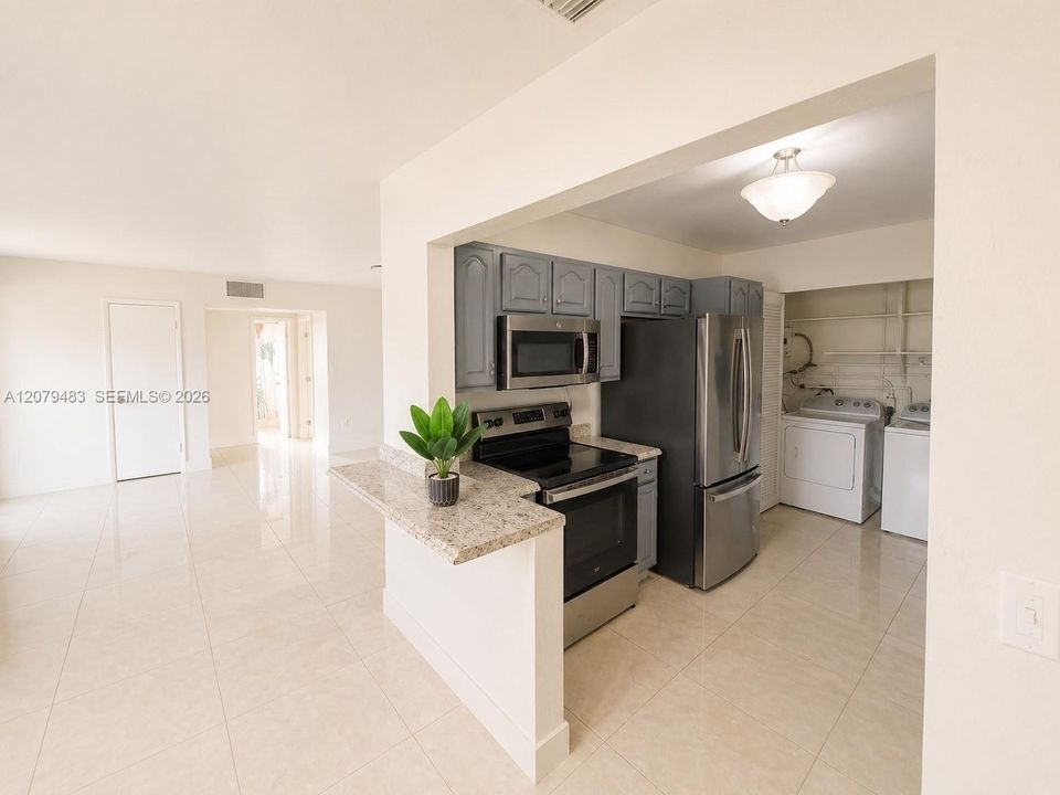 En Venta: $239,000 (3 camas, 2 baños, 1446 Pies cuadrados)