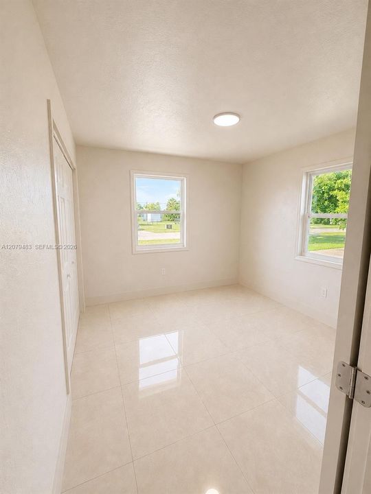 En Venta: $239,000 (3 camas, 2 baños, 1446 Pies cuadrados)