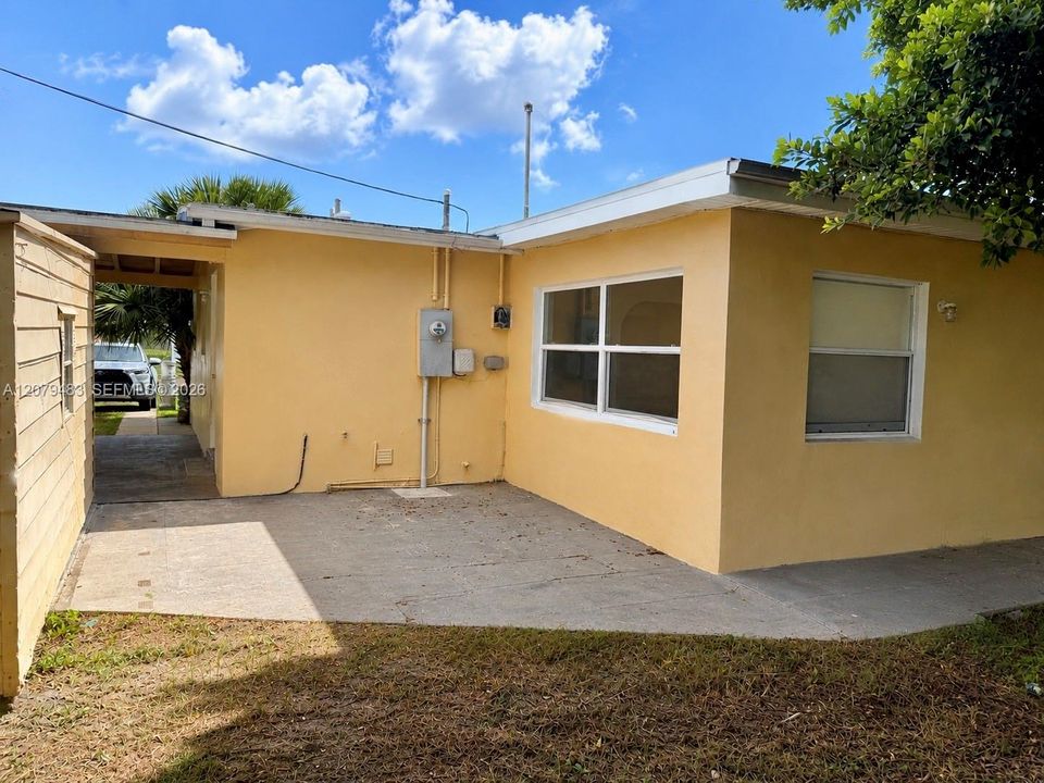 En Venta: $239,000 (3 camas, 2 baños, 1446 Pies cuadrados)