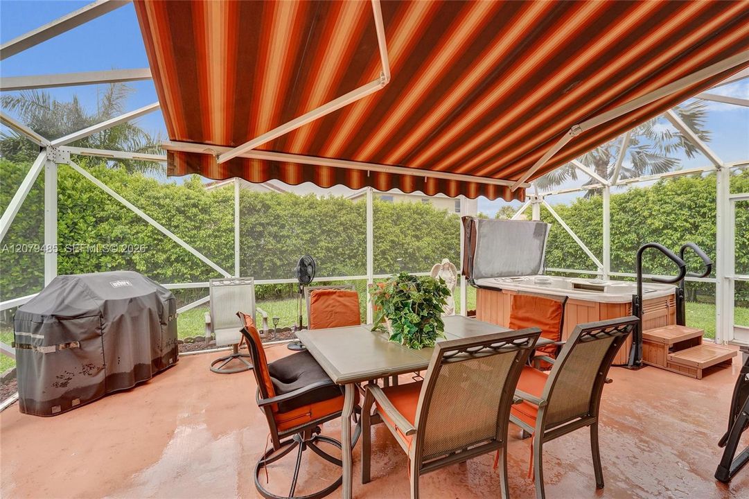 На продажу: $559,900 (3 спален, 2 ванн, 1402 Квадратных фут)