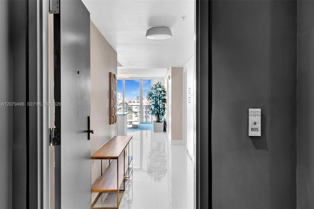 For Sale: $930,000 (3 beds, 3 baths, 1541 Square Feet)