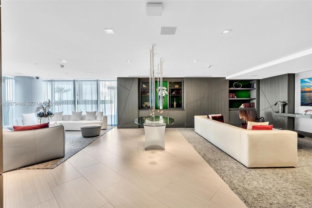 For Sale: $930,000 (3 beds, 3 baths, 1541 Square Feet)