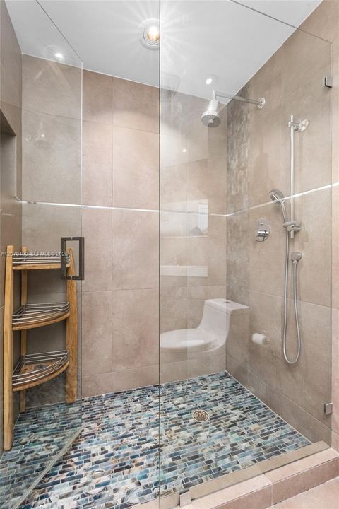 На продажу: $4,495,000 (3 спален, 2 ванн, 2340 Квадратных фут)