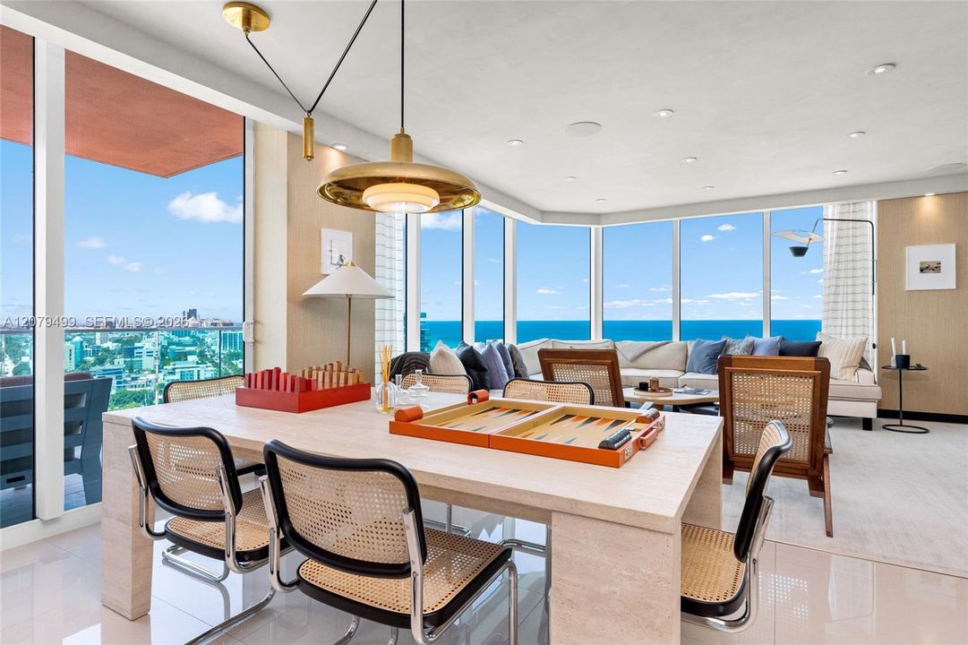 На продажу: $4,495,000 (3 спален, 2 ванн, 2340 Квадратных фут)