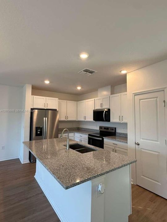 For Rent: $2,250 (3 beds, 2 baths, 0 Square Feet)