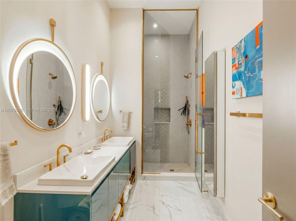 En Venta: $2,500,000 (2 camas, 2 baños, 1529 Pies cuadrados)