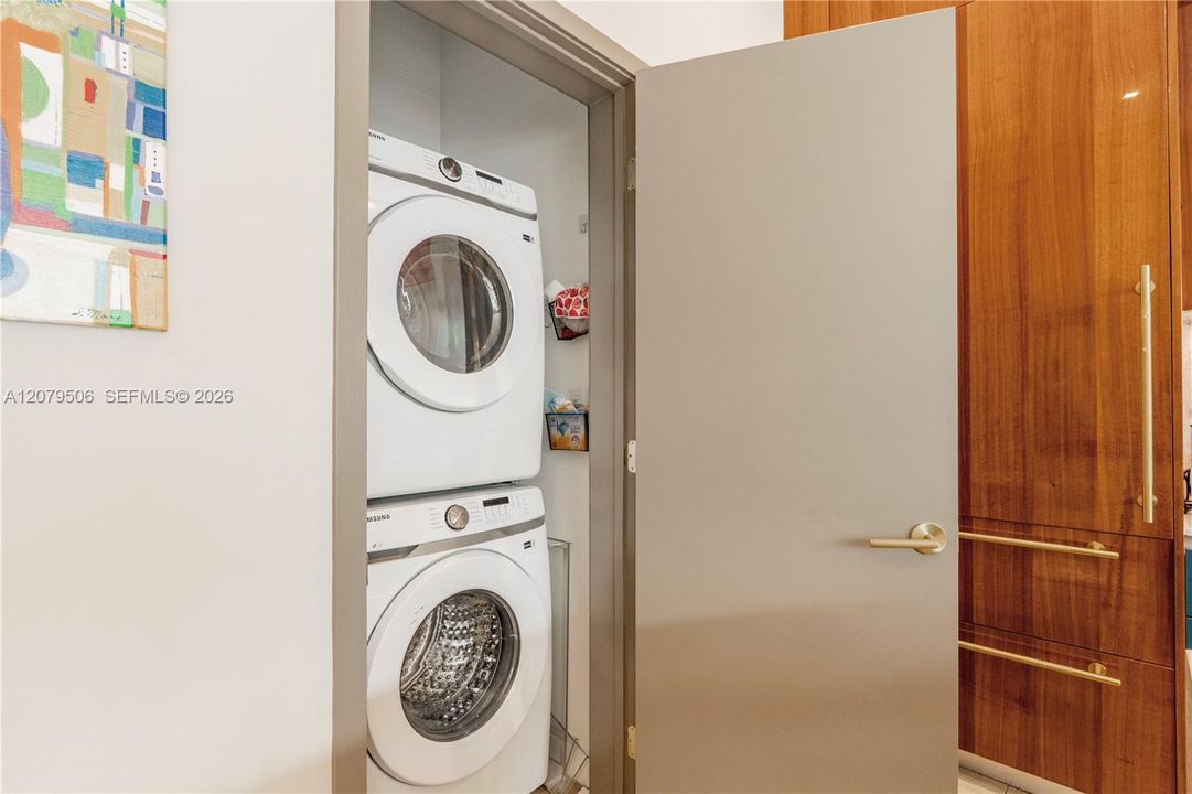 En Venta: $2,500,000 (2 camas, 2 baños, 1529 Pies cuadrados)