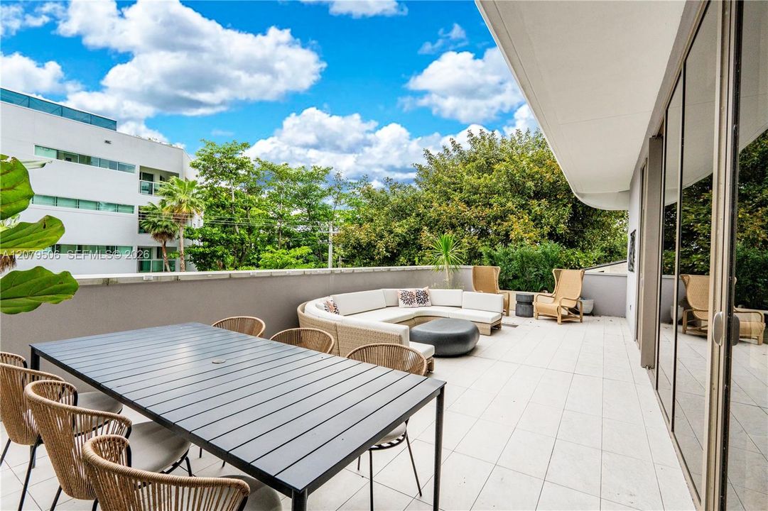 En Venta: $2,500,000 (2 camas, 2 baños, 1529 Pies cuadrados)