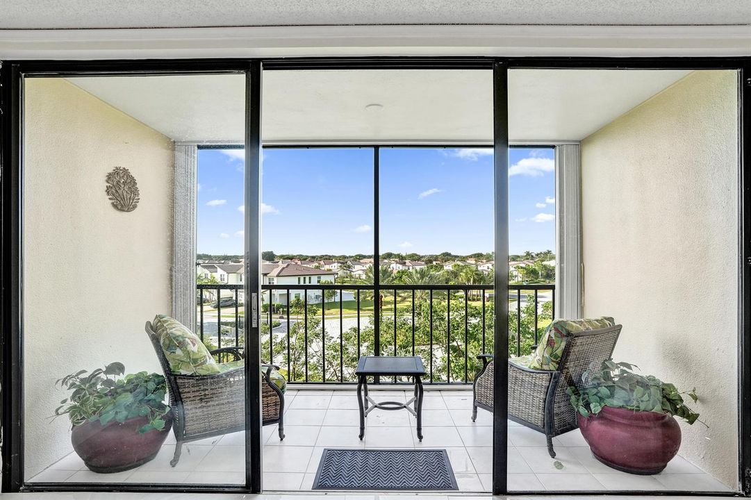 Screened Balcony