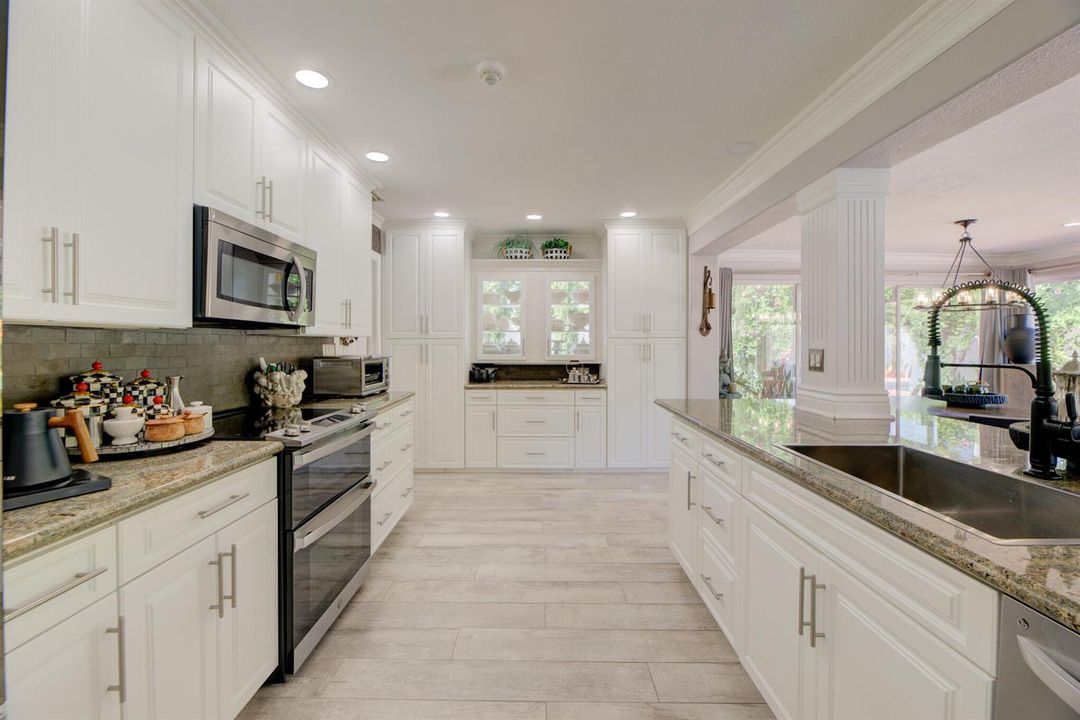 Open Kitchen
