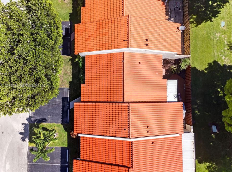 На продажу: $419,900 (2 спален, 2 ванн, 1206 Квадратных фут)