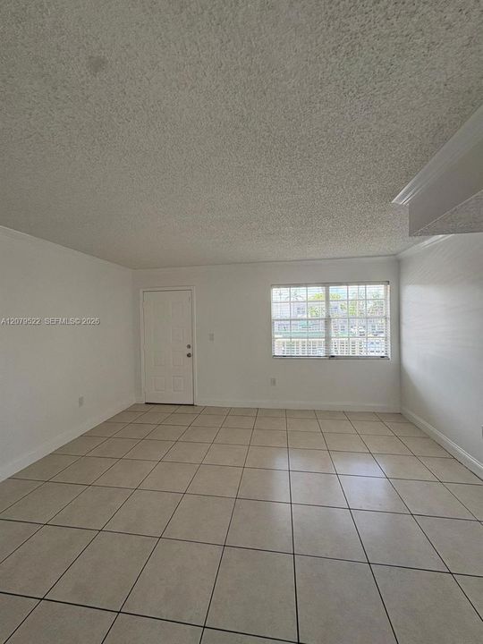 For Rent: $2,250 (2 beds, 2 baths, 824 Square Feet)