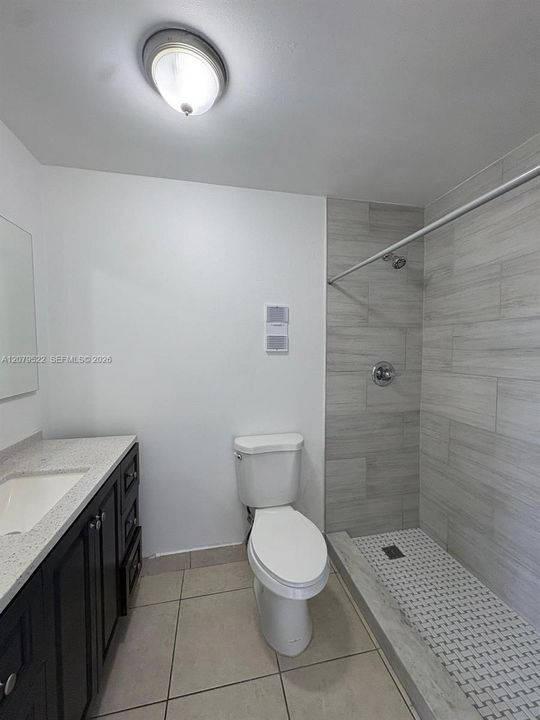 For Rent: $2,250 (2 beds, 2 baths, 824 Square Feet)