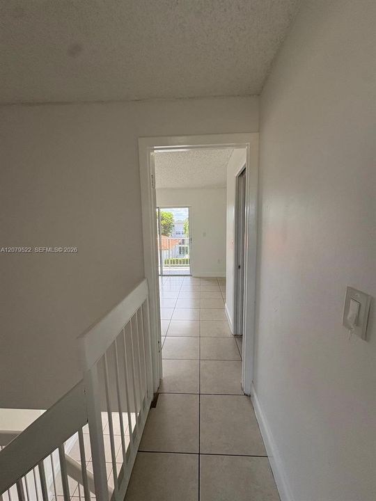 For Rent: $2,250 (2 beds, 2 baths, 824 Square Feet)