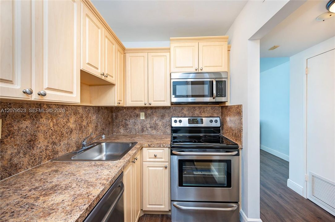 На продажу: $495,000 (1 спален, 1 ванн, 726 Квадратных фут)