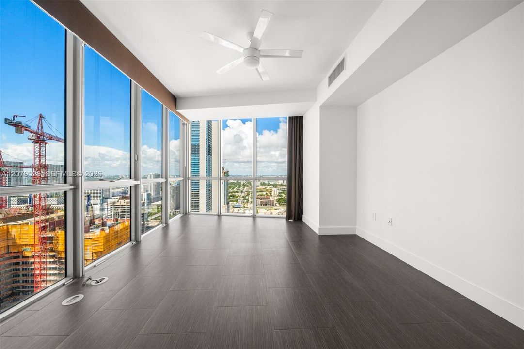 Recently Rented: $7,400 (2 beds, 2 baths, 1647 Square Feet)